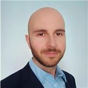 Laureato con esperienza di docenza in scuole elementari e di aiuto compiti per le scuole secondarie offre ripetizioni